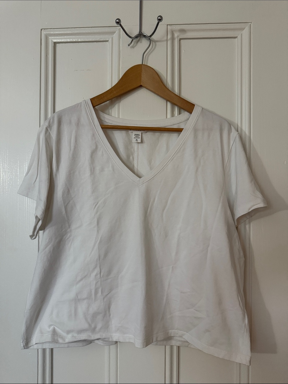Athleta Essential V-neck Tee